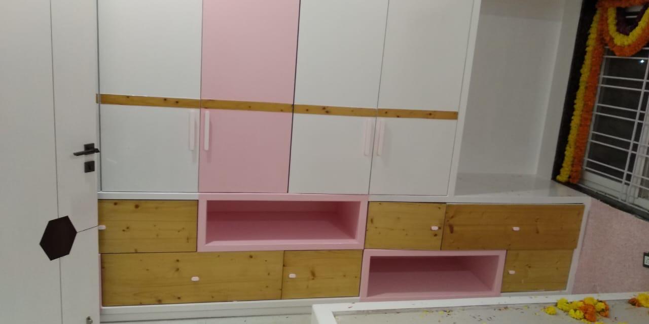 Minimalist Den
