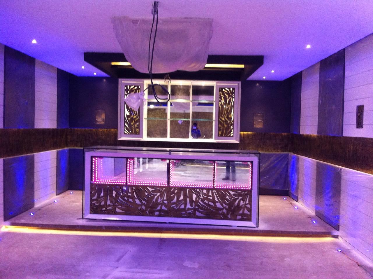 Luxe Lounge